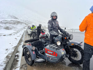 China self-drive tour on the Tea Horse Road – the support vehicle on the pass