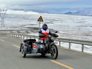 mototours-asia-sidecar-cao-nguyen-tuyet