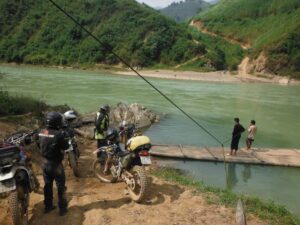Riding Motorbikes in Vietnam — photo 10