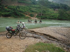 Riding Motorbikes in Vietnam — photo 12